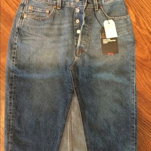 NWT Levi’s denim skirt